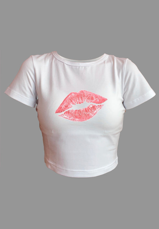 Crop top kiss